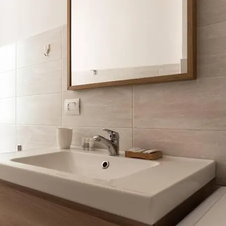 Youhosty - Lodi Quater * Mailand