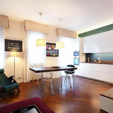 Primopiano - Castelvetro Apartman Milánó