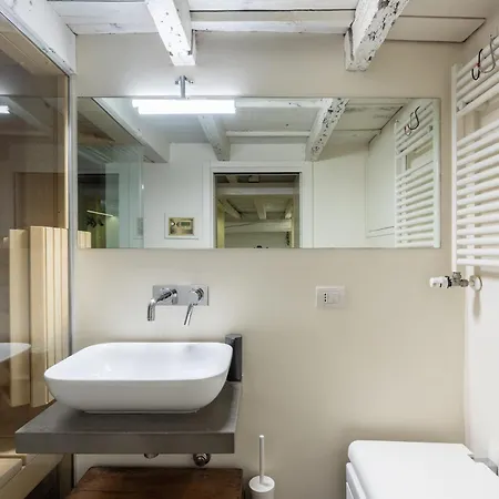 Luxury Duplex Flat With Sauna Few Steps From Duomo מילאנו