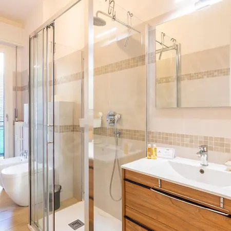 Guesthost - Alices House Modern * Milano