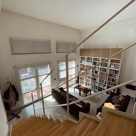 Ampio Loft Su Due Livelli Con Giardino Mediolan