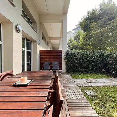 Ampio Loft Su Due Livelli Con Giardino Apartament Mediolan