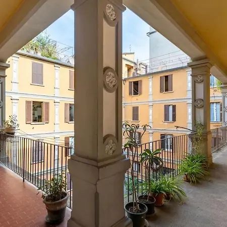 [milano Porta Garibaldi-isola] Appartamento *