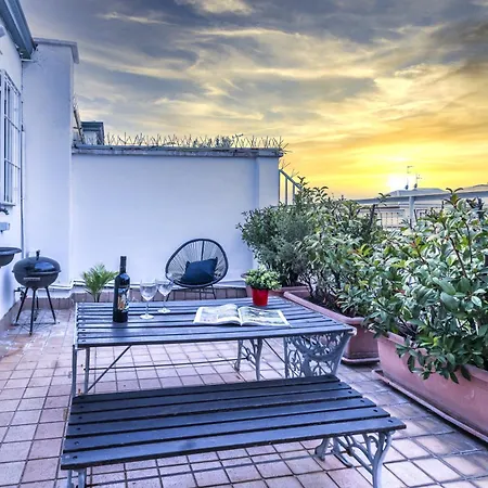 [vista Duomo] Attico In Centro • Metro A 2 Minuti