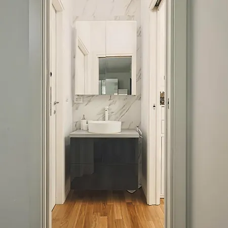 Joivy Cosy Flat In Cinque Giornate Square מילאנו