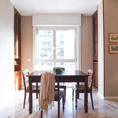 Contempora - Trilocale Arimondi 1 * Milán