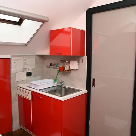 Apartamento Viale Corsica 99