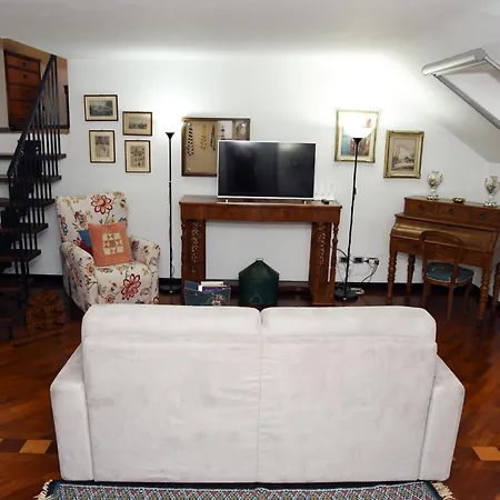 Apartamento Viale Corsica 99