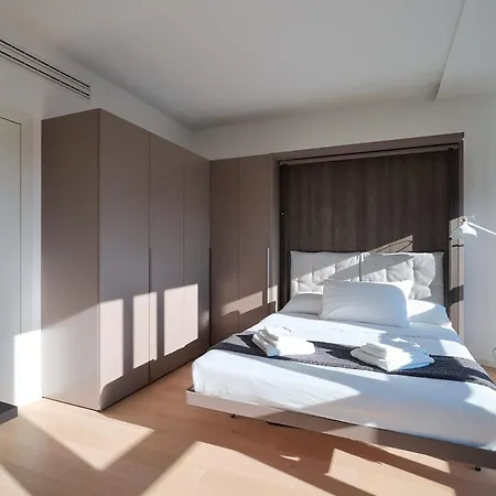 Duomo In The Center Of Milánó