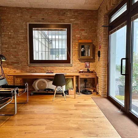 Luxury Wood Loft Apartment *