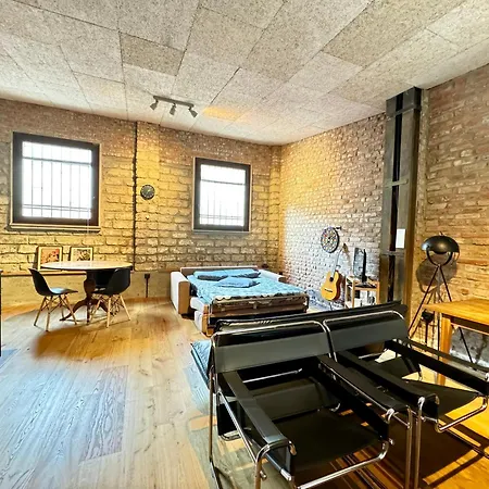 Luxury Wood Loft Apartment *
