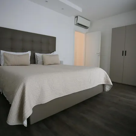 & Urban Padel Aparthotel Milan
