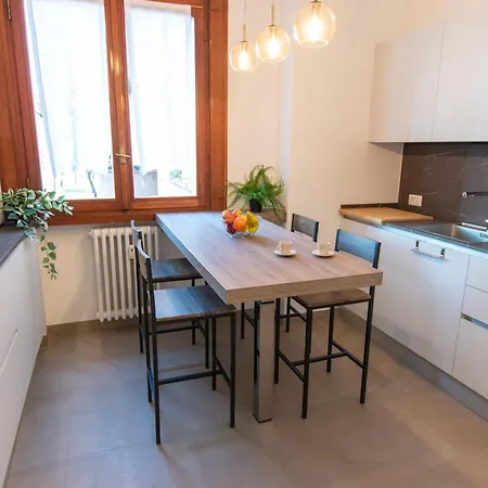 I Host - Govone 100 Mediolan