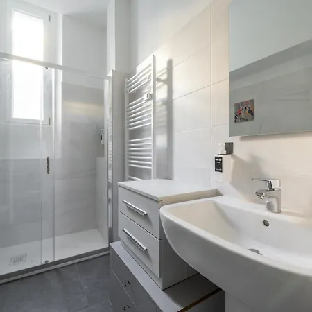 We - Premuda Boutique, Milan