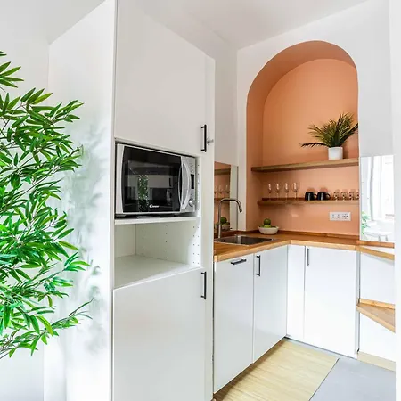 Appartement Little Bali In Milan, Arco Della Pace/ Sempione