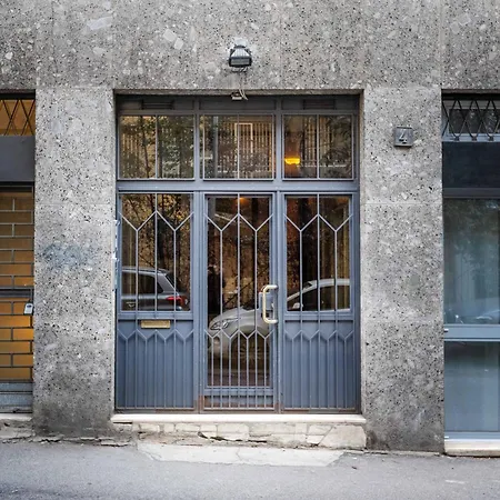 One Bedroom With Terrace Near Duomo