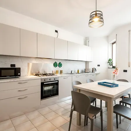 Stayeasy Sesia5 - 4 Bedrooms Penthouse, 2 Baths Apartment