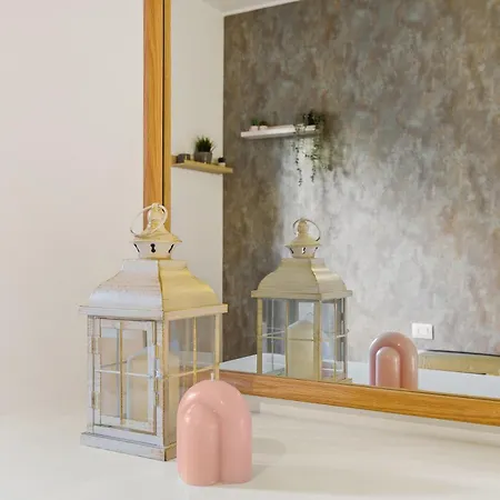 Urban Chic Retreat Station - Loreto Apartment *