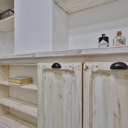 Quiet House In Navigli Sleeps 4 Appartement Milaan