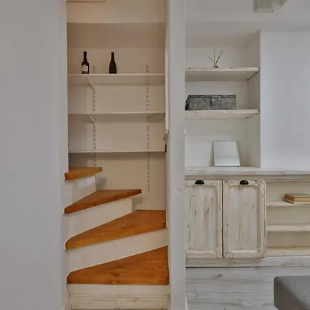 Appartement Quiet House In Navigli Sleeps 4 Milaan