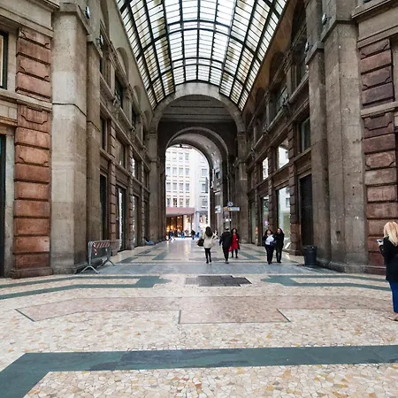 Duomo View - 2 Min From Duomo Amazing Location ميلان