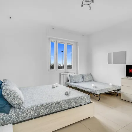 Rog27-large With Transport Close To Home- Apartment