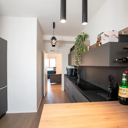 Apartman Luxury With Terrace - Napoli 35 *