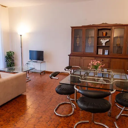 Ampio Con Terrazzo, 3 E 2 Bagni A 2 Passi Dalla Metro Apartment Milan