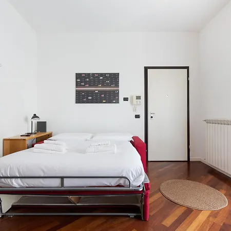 Διαμέρισμα Comfy Only 900m From Affori Fn Station!