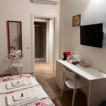 Oda ve Kahvaltı Via Fontana 4*