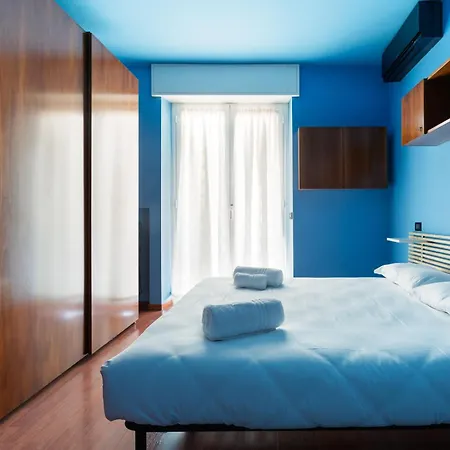 Roomy With Balcony! 아파트