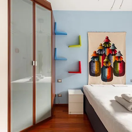 Apartament Zara Cozy With Balcony - 250m From M5 Istria Mediolan