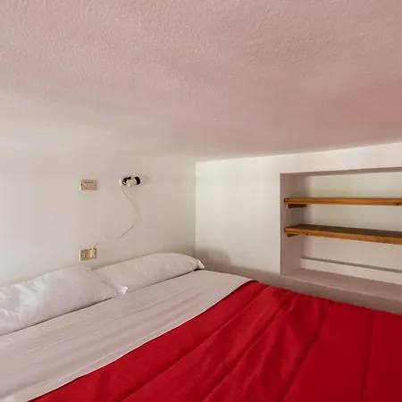 Daire Artstay Porta Romana Parking 3th Floor No Lift *