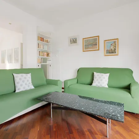 Guesthost - Mm Istria White * Milan