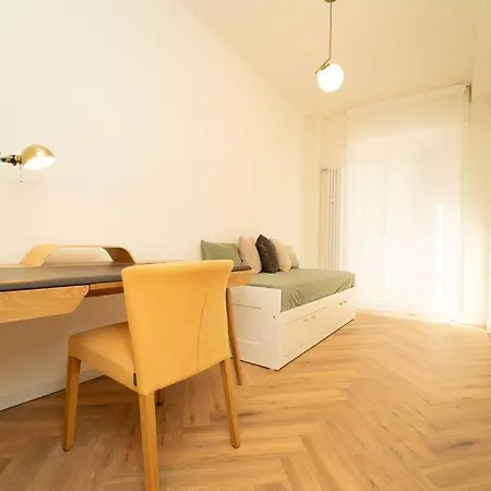 Daire Esclusivo Con 2 Da Letto Milano