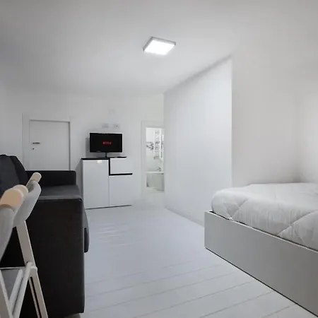Three-suite With Free Netflix And Fast Wifi Milan