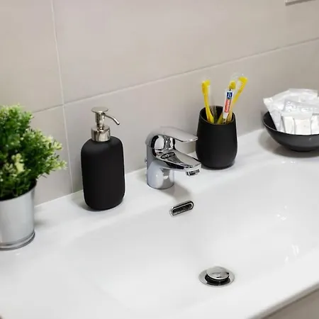 Apartment Three-suite With Free Netflix And Fast Wifi