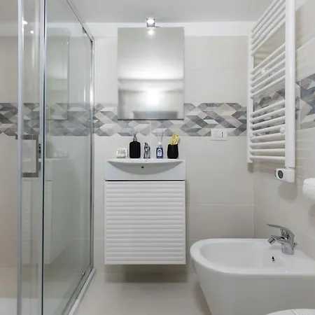 Apartment Three-suite With Free Netflix And Fast Wifi Milan