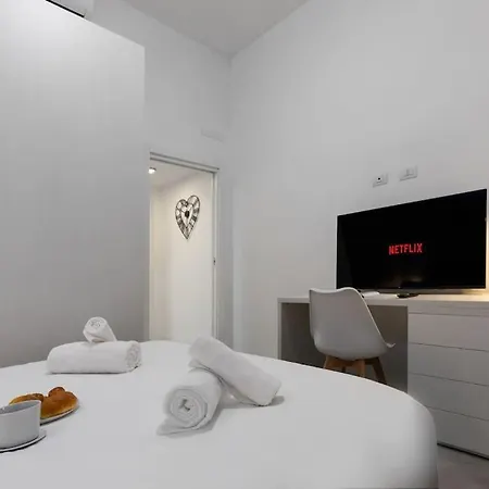 Three-suite With Free Netflix And Fast Wifi *