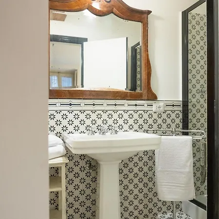 게스트하우스 La Corte Di Emily Ap. 2 3*