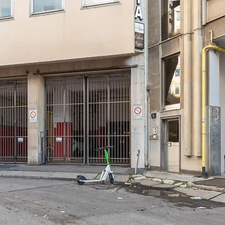 Appartement Flexyrent - Steps From Train Station Milaan