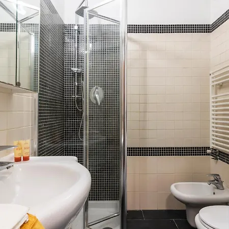 Flexyrent - Steps From Train Station * Milan