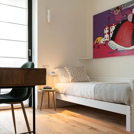 Santa Tecla Living Washington Building * Milano