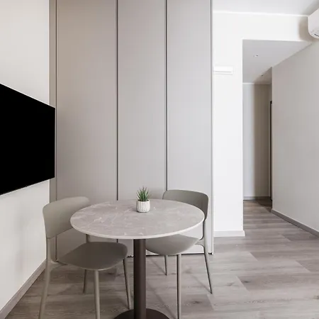 Easylife - - Pantano 2 Pluto - Duomo * Milan