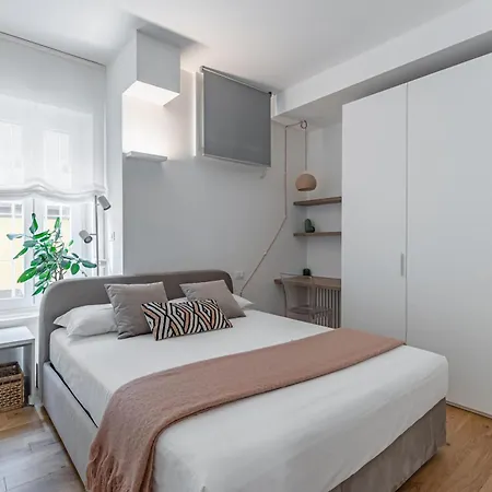 S Agostino - Porta Genova Daire