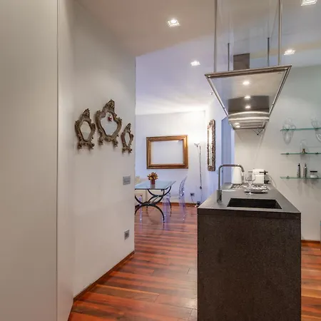 Porta Venezia- Design Apartment, 2-bedrooms, Netflix, Wifi