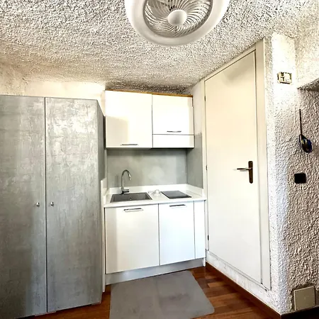 Porta Venezia - San Babila Apartment