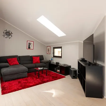 Wolvesdensuite Con Terrazzi E Garage Gratuito Apartment *