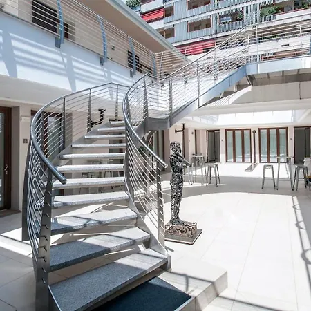 Ξενοδοχείο με διαμερίσματα & Urban Padel 4*