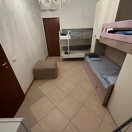 Gigli, Con Cucina In Comune E Terrazza * Mailand